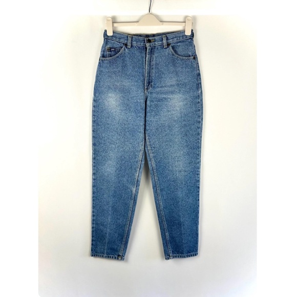 Vintage Lee High Rise Blue Jeans in a Light Blue Stone Wash • Ankle Cut • Small - Picture 4 of 9